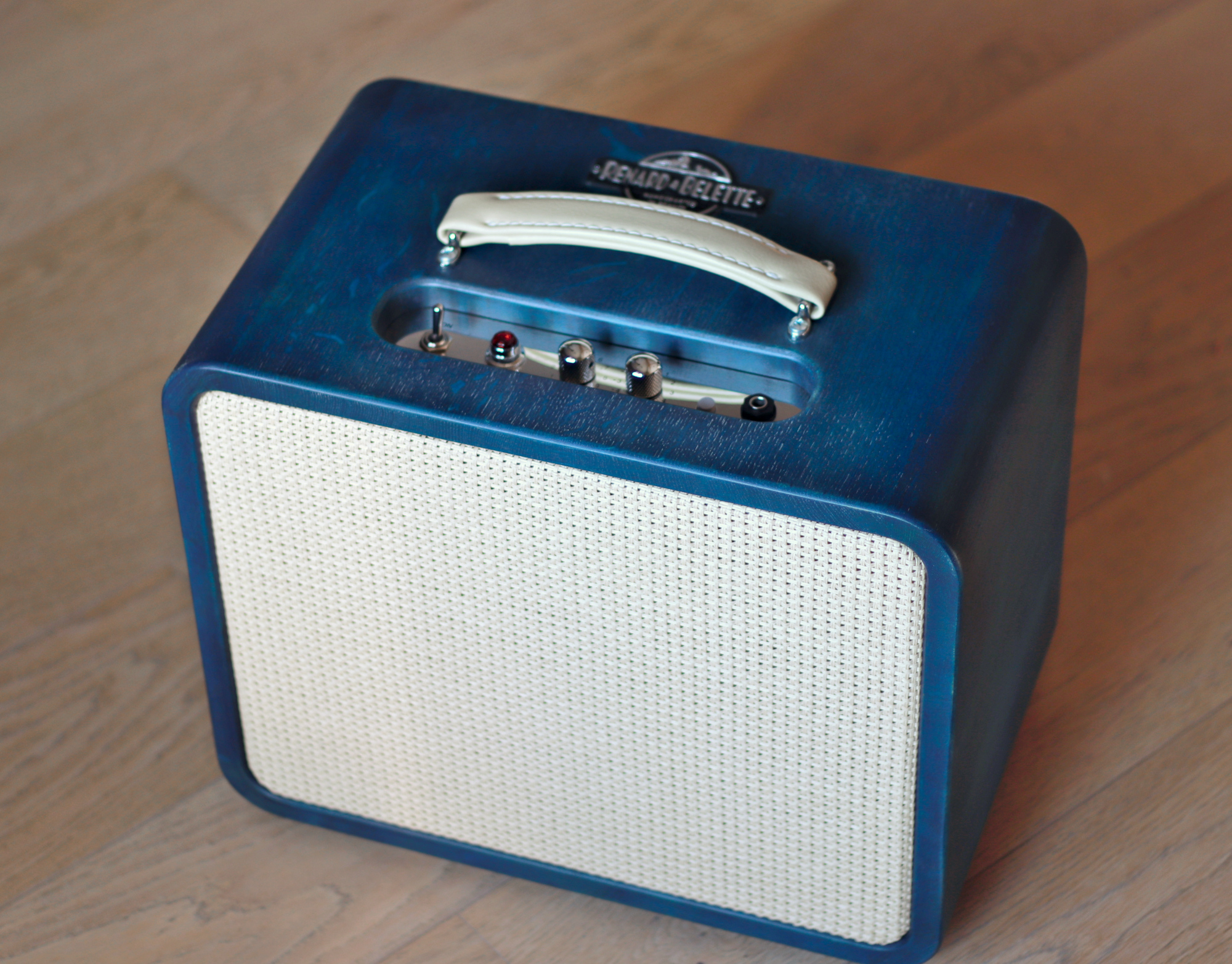 combo ampli guitare lampe (tube) Renard & Belette chêne massif bleu outremer et crème