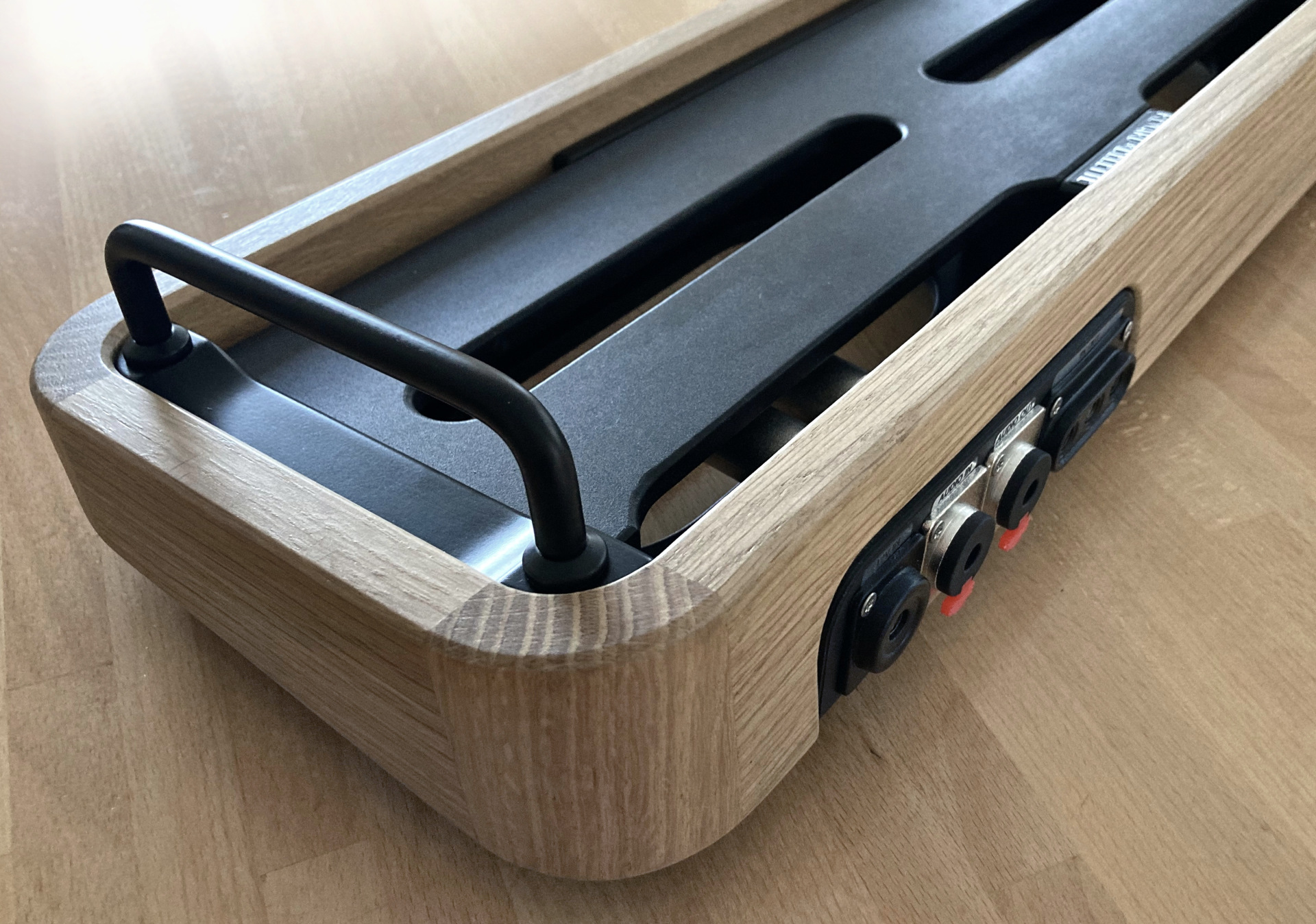 SOLO 6 pedalboard pour 6 pedales Renard & Belette