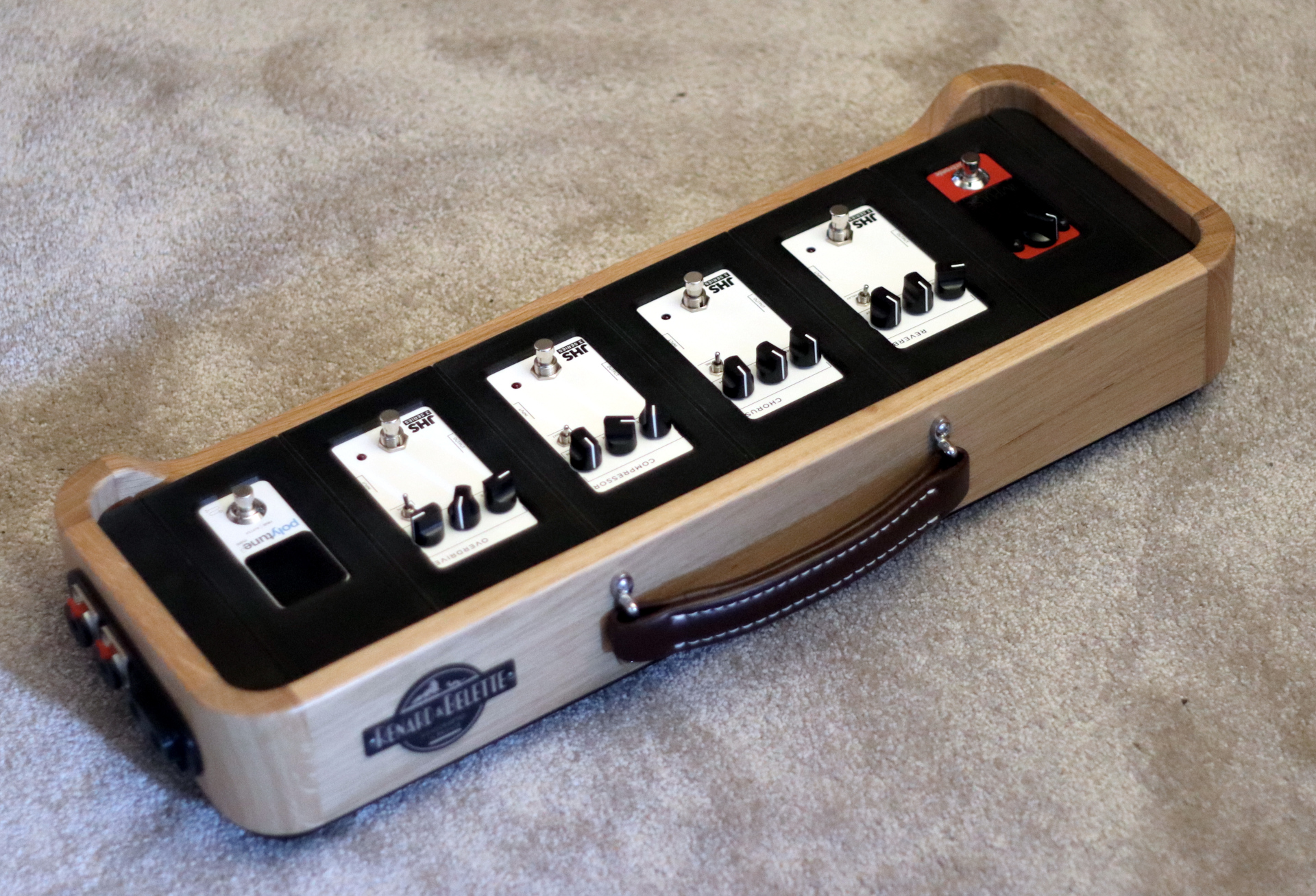 SOLOSCAF 6 pedalboard pour 6 pedales Renard & Belette