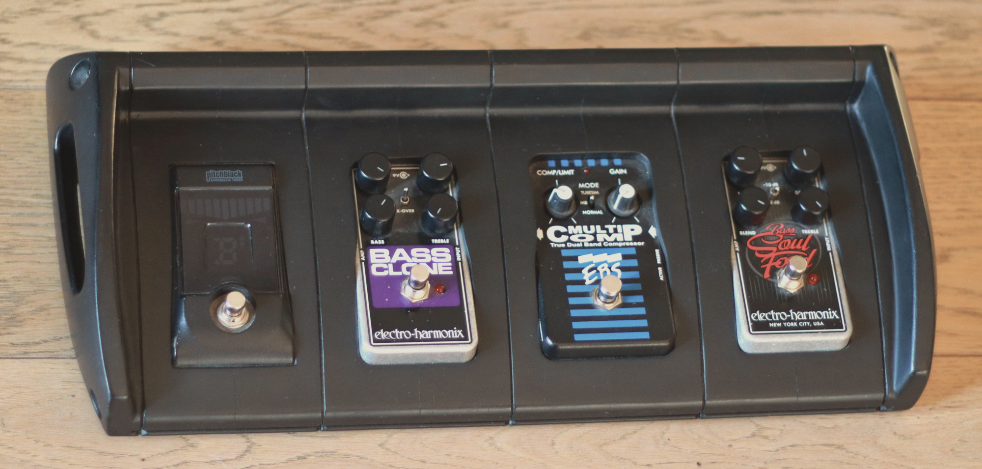 pedalboard custom pour basse impression 3D Renard & Belette