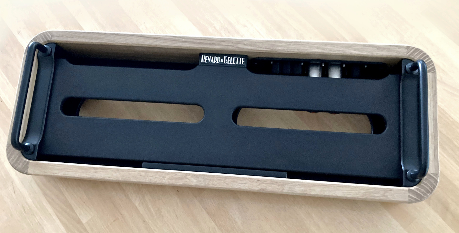 SOLO 6 pedalboard pour 6 pedales Renard & Belette