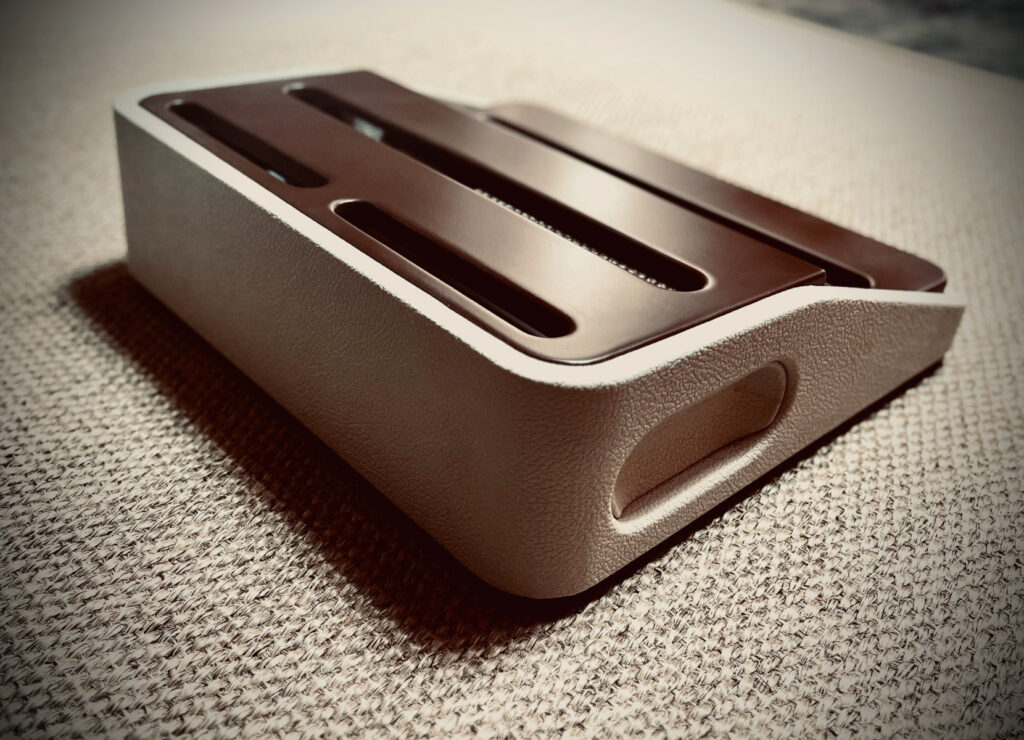 pedalier multiplis de hetre revetu couleur creme, fabrication custom Renard & Belette